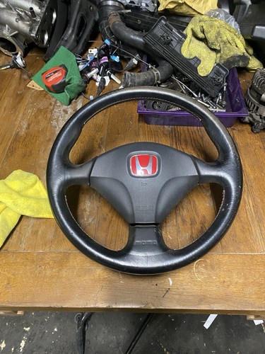 Honda momo steering - honda,