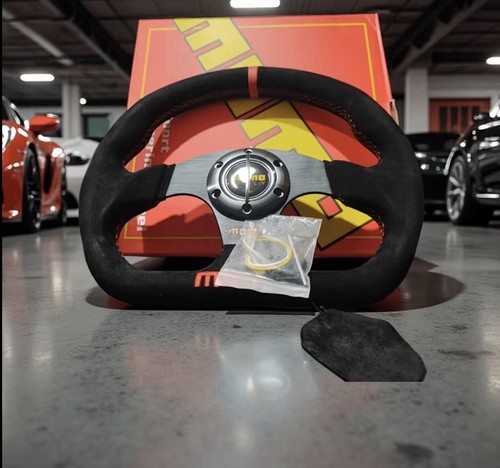 Momo steering wheel shape - steering,
